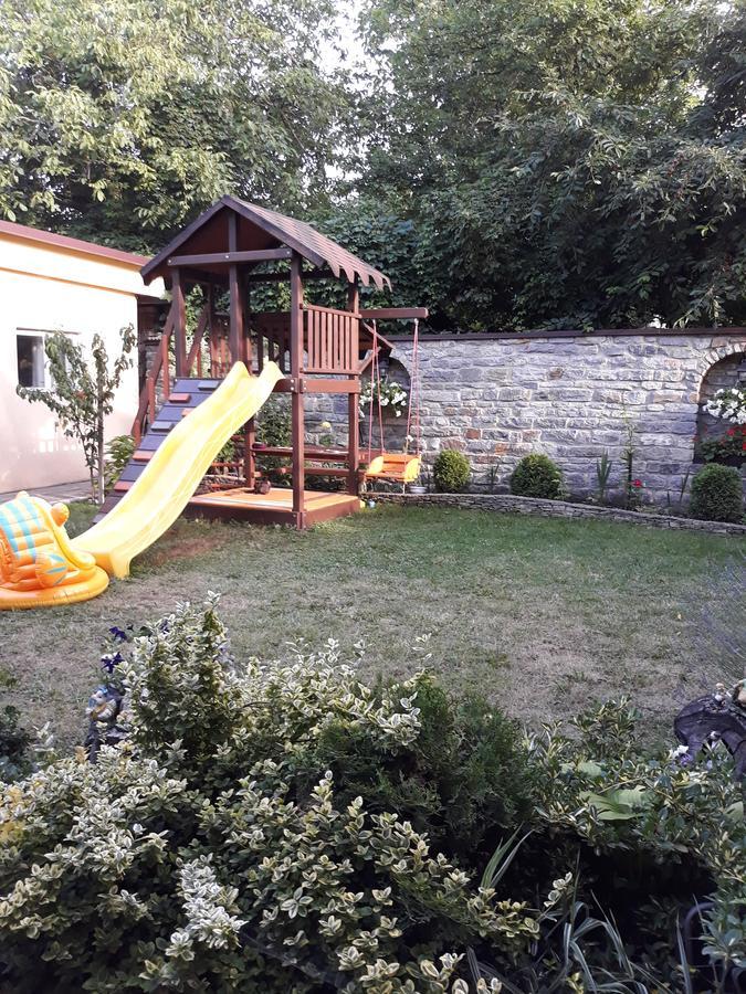 Celebrity Villa Kamianets-Podilskyi Exterior photo